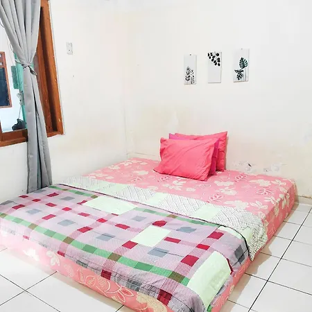 Homey Guesthouse Kertajaya (Syariah)-3